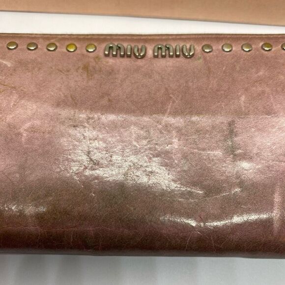 **FLAWS** Authentic Miu Miu by Prada Pink Leather Zip Around Wallet w/ Box - Picture 3 of 11